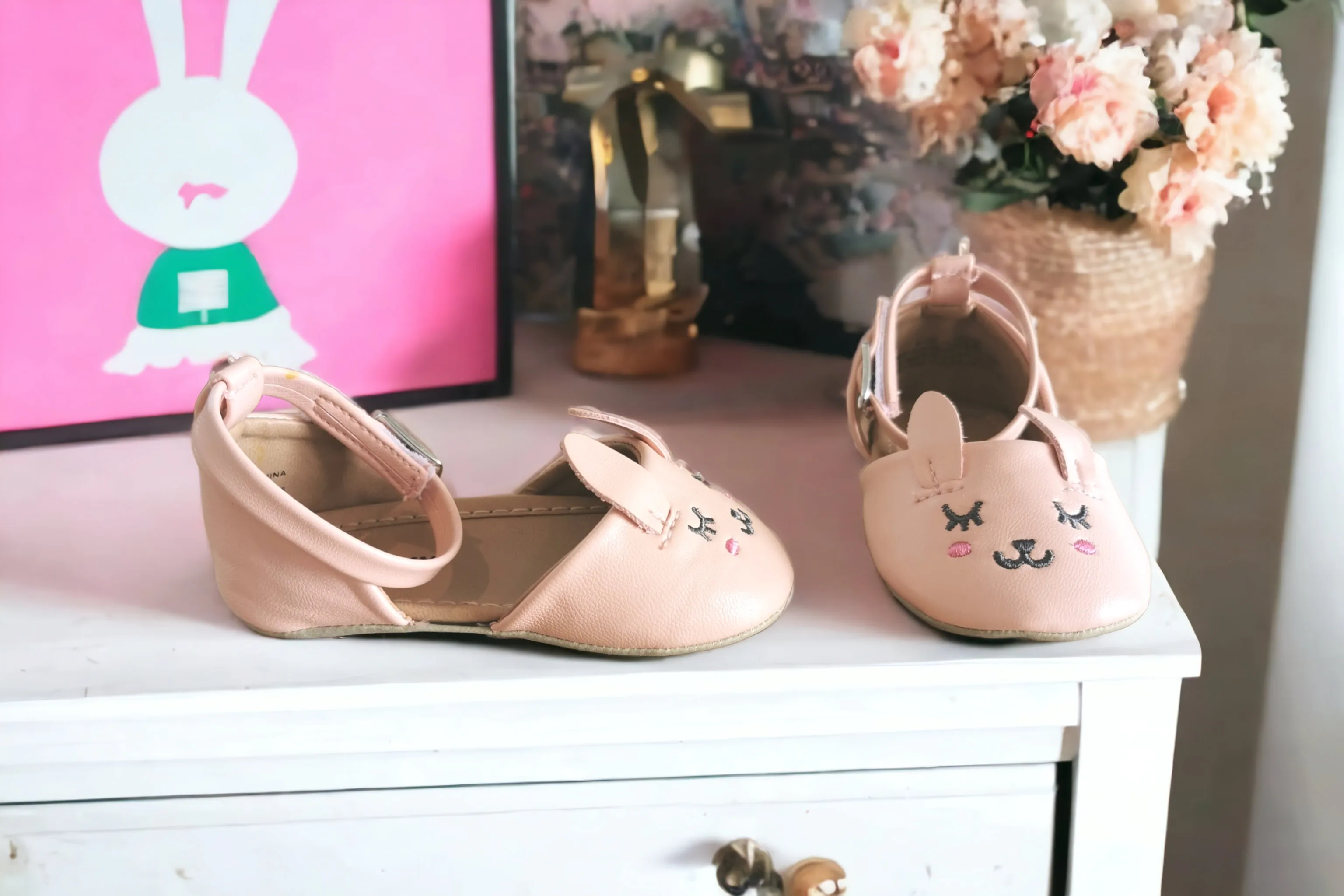 BABY GIRL SIZE 6/12 MONTHS - OLD NAVY, Light Pink Bunny Flats EUC B12