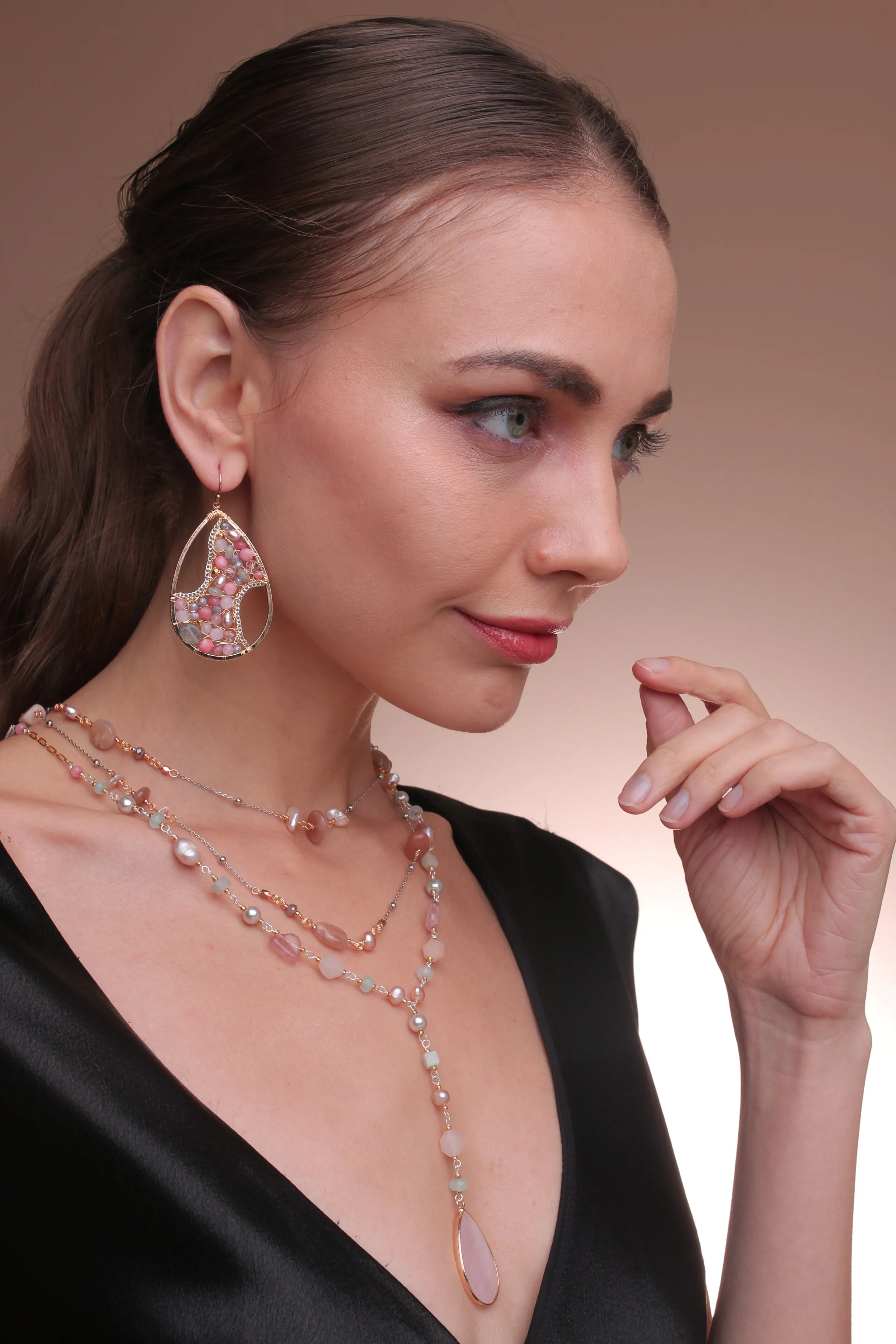 Blushing Woven Curve Earrings