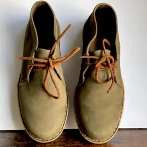 BORN Nuala Olive Green Nubuck Leather Handmade Moc Chukka Laced Booties Size 8.5