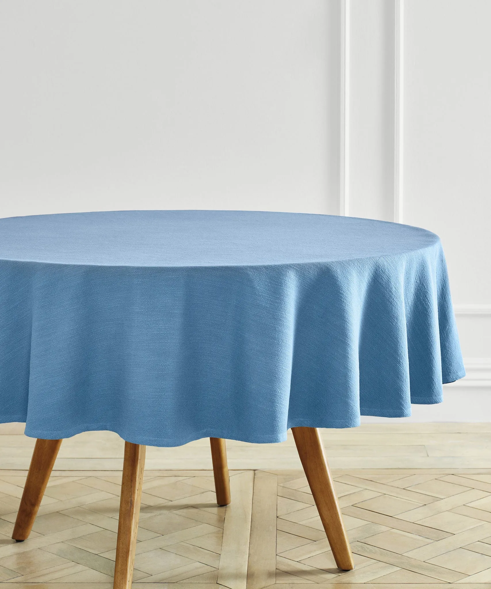 Dylan Solid Woven Tablecloth