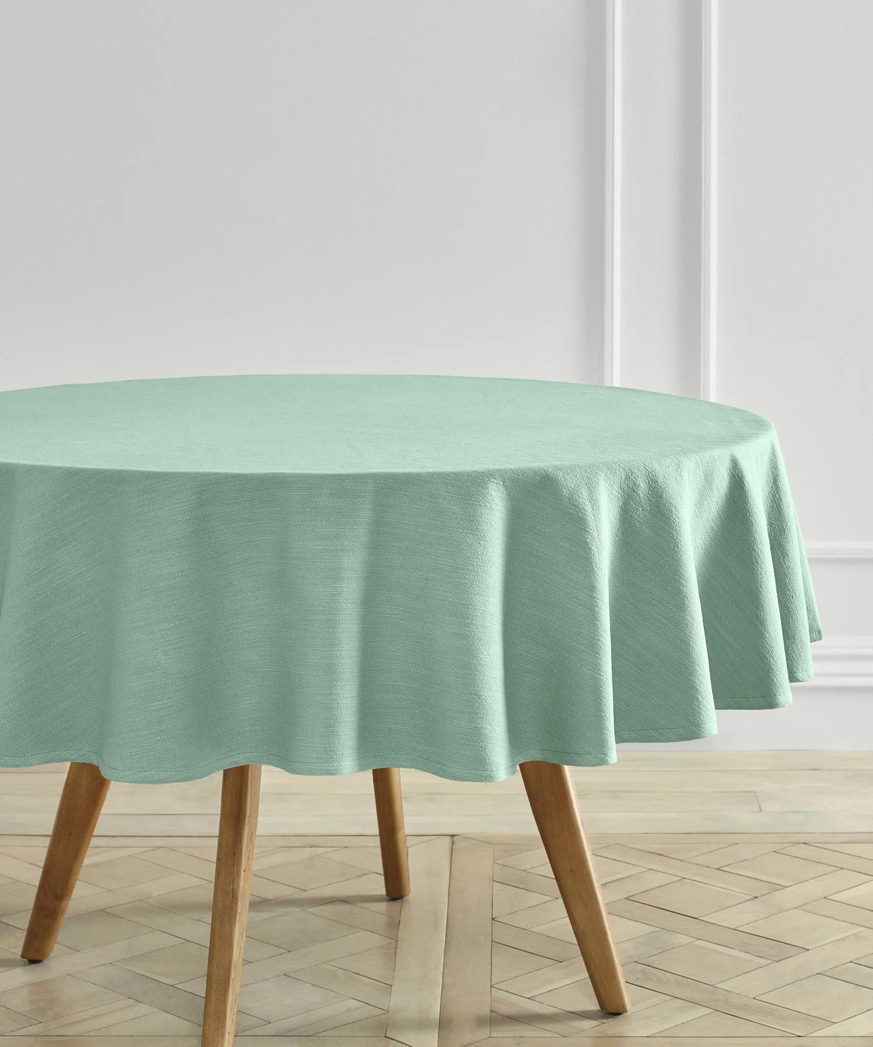 Dylan Solid Woven Tablecloth
