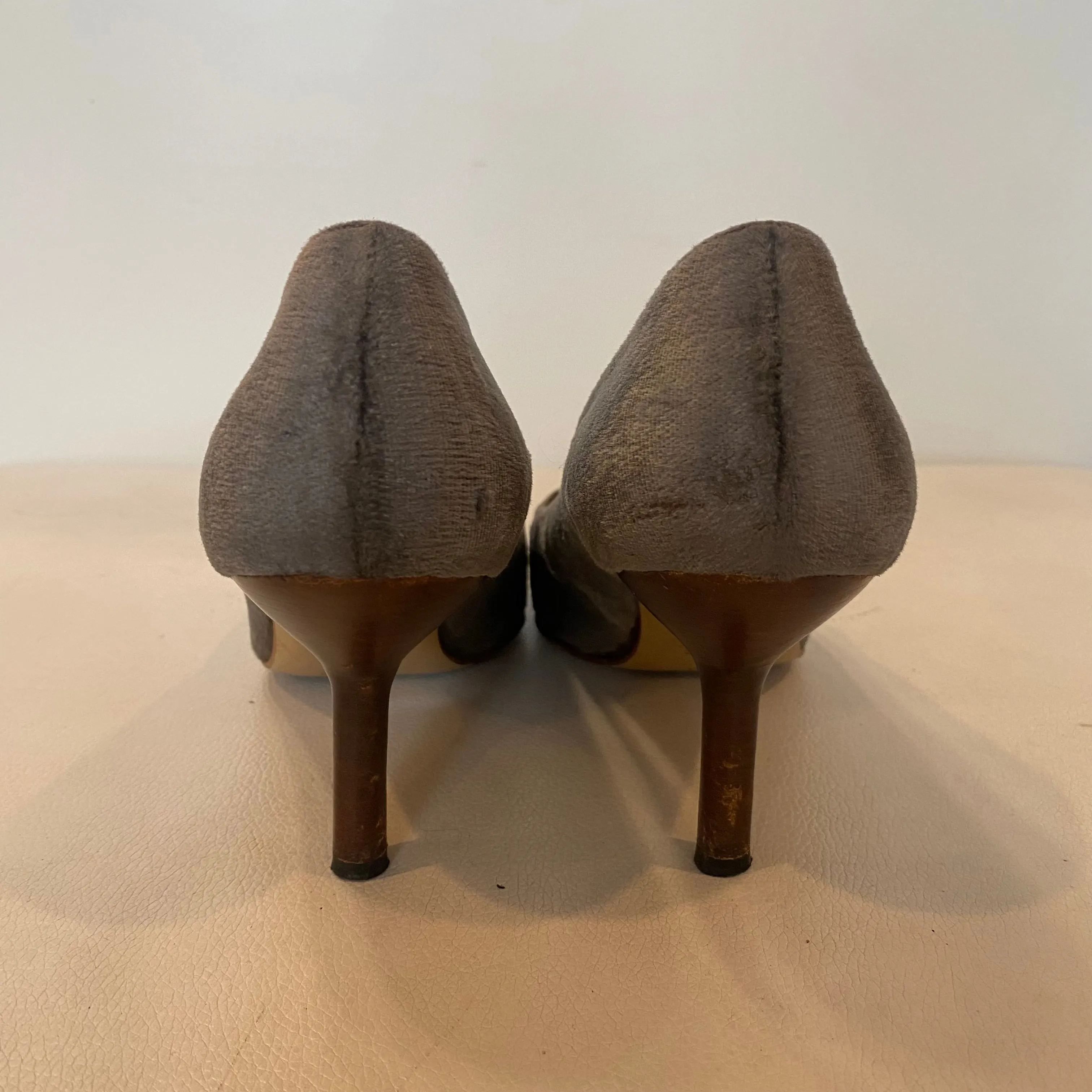 GUCCI Velvet Pumps Gray Size 6.5