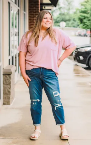 Hello Boyfriend Tee in Light Rose