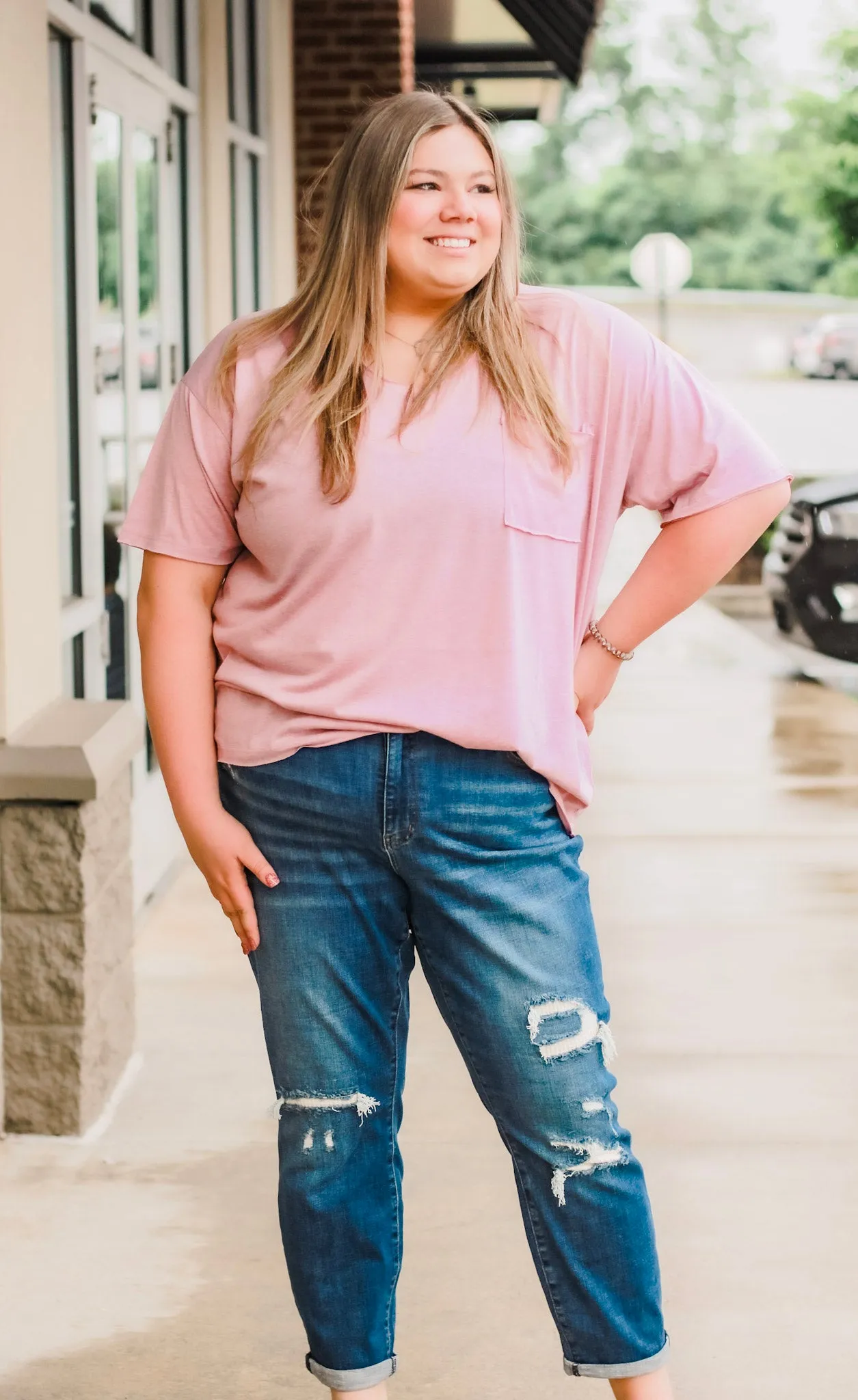 Hello Boyfriend Tee in Light Rose
