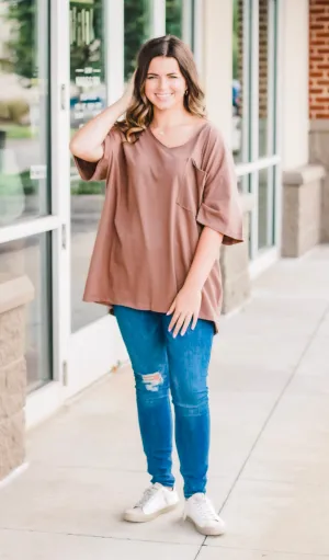 Hello Boyfriend Tee in Mocha