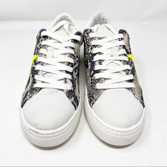 New Steve Madden Star Sneakers