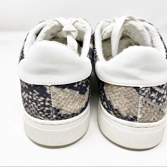 New Steve Madden Star Sneakers
