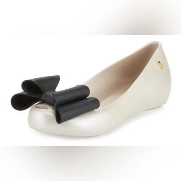 NWT MINI MELISSA Ultragirl Sweet II Kids Flats In White Pearl/Black