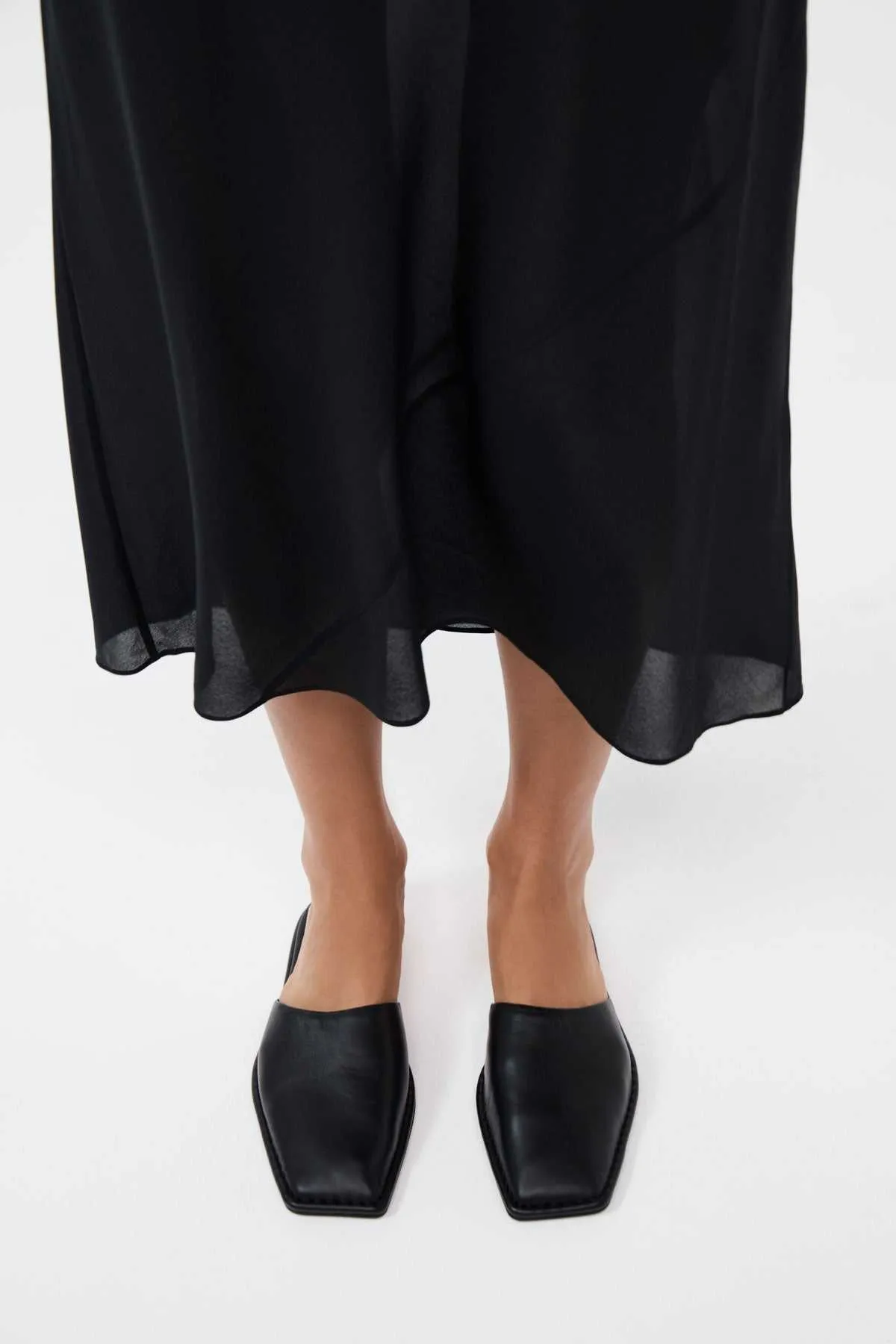 St Agni Soft Sqaure Toe Flat Black