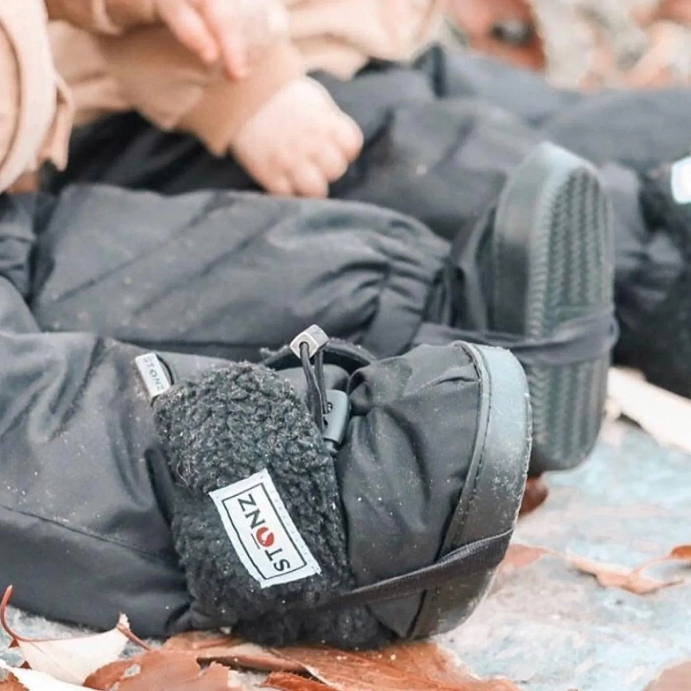 Stonz Toddler Winter Booties - Black