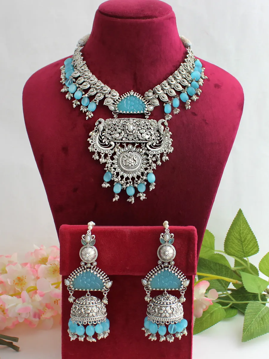 Takshavi Necklace Set