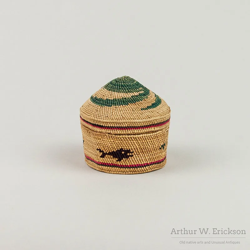 Very fine Nuu-chah-nulth lidded basket