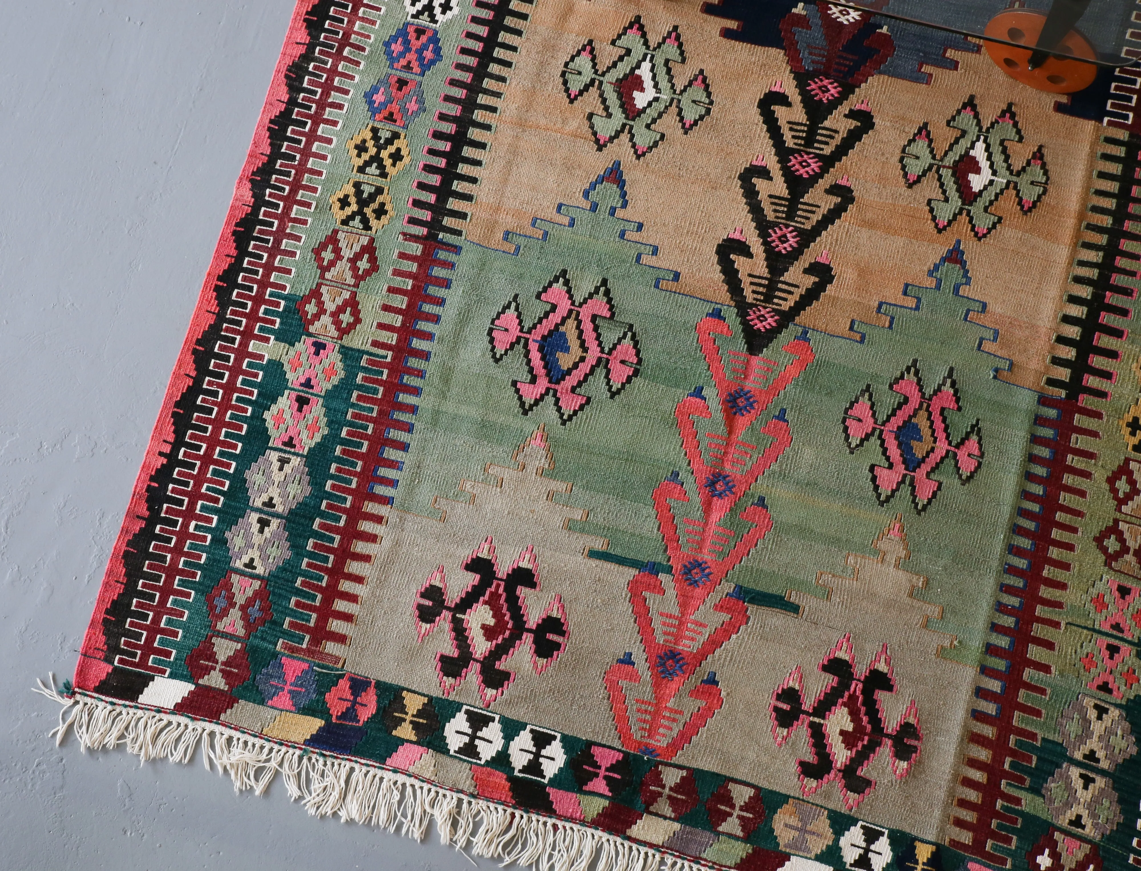 Vintage Anatolian Kilim 6ftx9ft