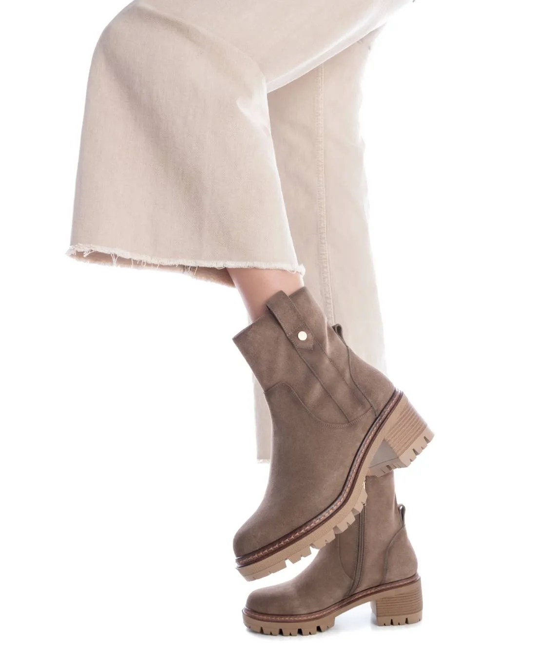 Women's Suede Booties Carmela By XTI 160967 Taupe